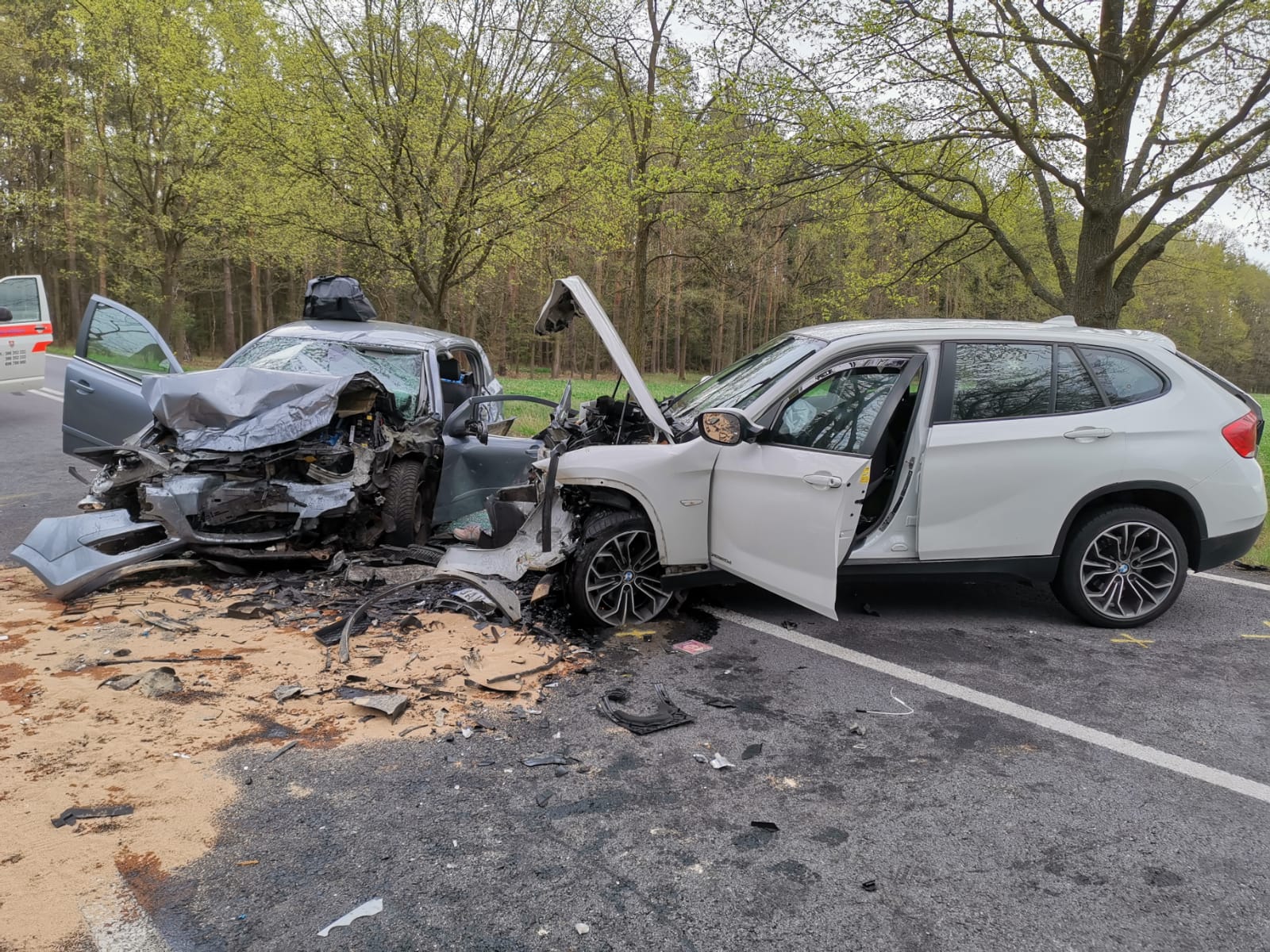 Dopravní nehoda 2 OA, Břehov - 30. 4. 2020 (3).jpg