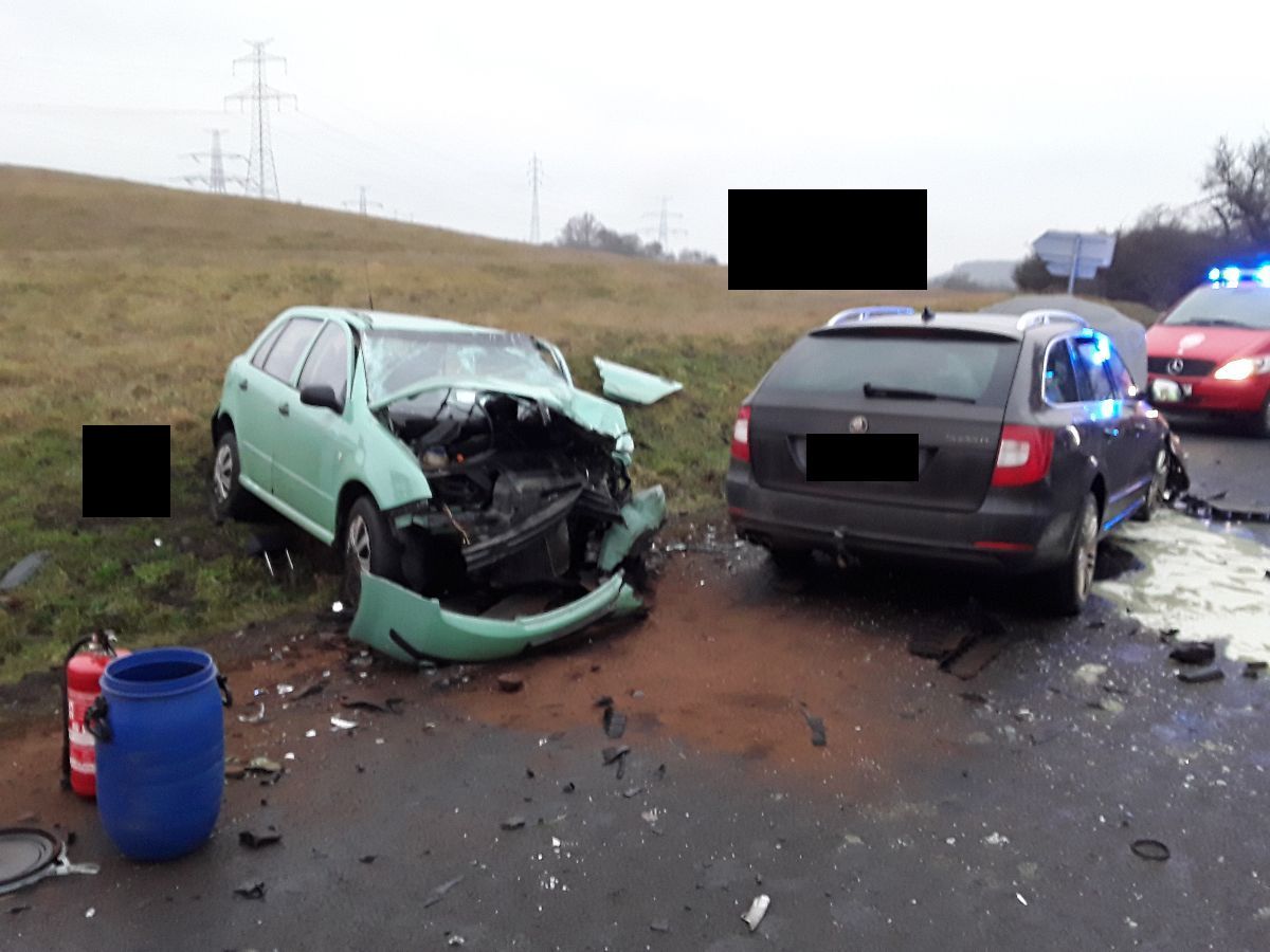 Dopravní nehoda Kadaňská Jeseň (2).jpg