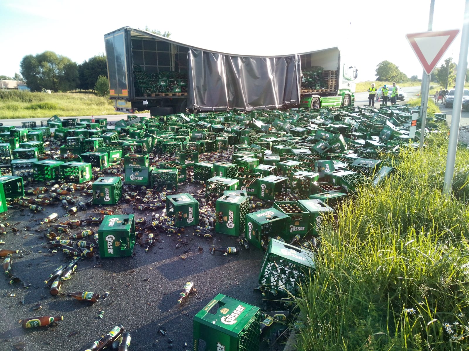 Dopravní nehoda NA, Dolní Dvořiště - 22. 7. 2020 (1).jpg