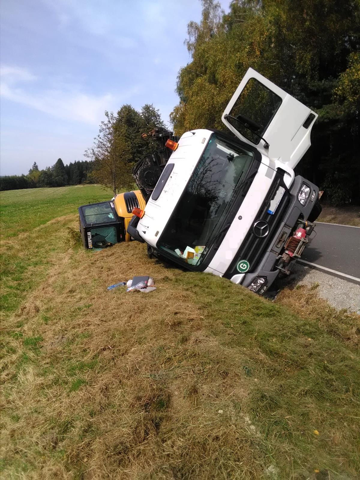 Dopravní nehoda NA, Nová Bystřice - 15. 9. 2021 (3).jpg