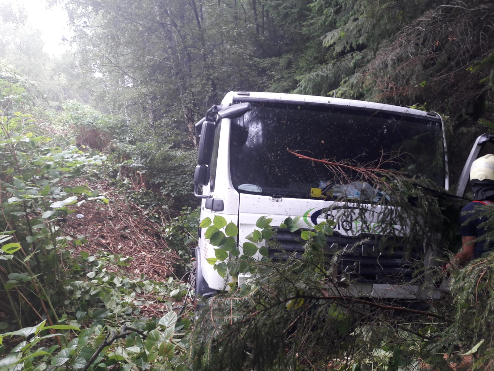 Dopravní nehoda NA, Rodvínov - 1. 9. 2018 (1).jpg