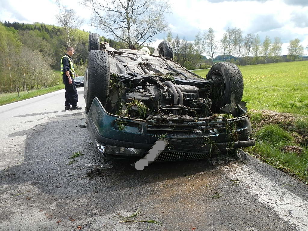 Dopravní nehoda OA, Jenín - 14. 5. 2017 (1).JPG