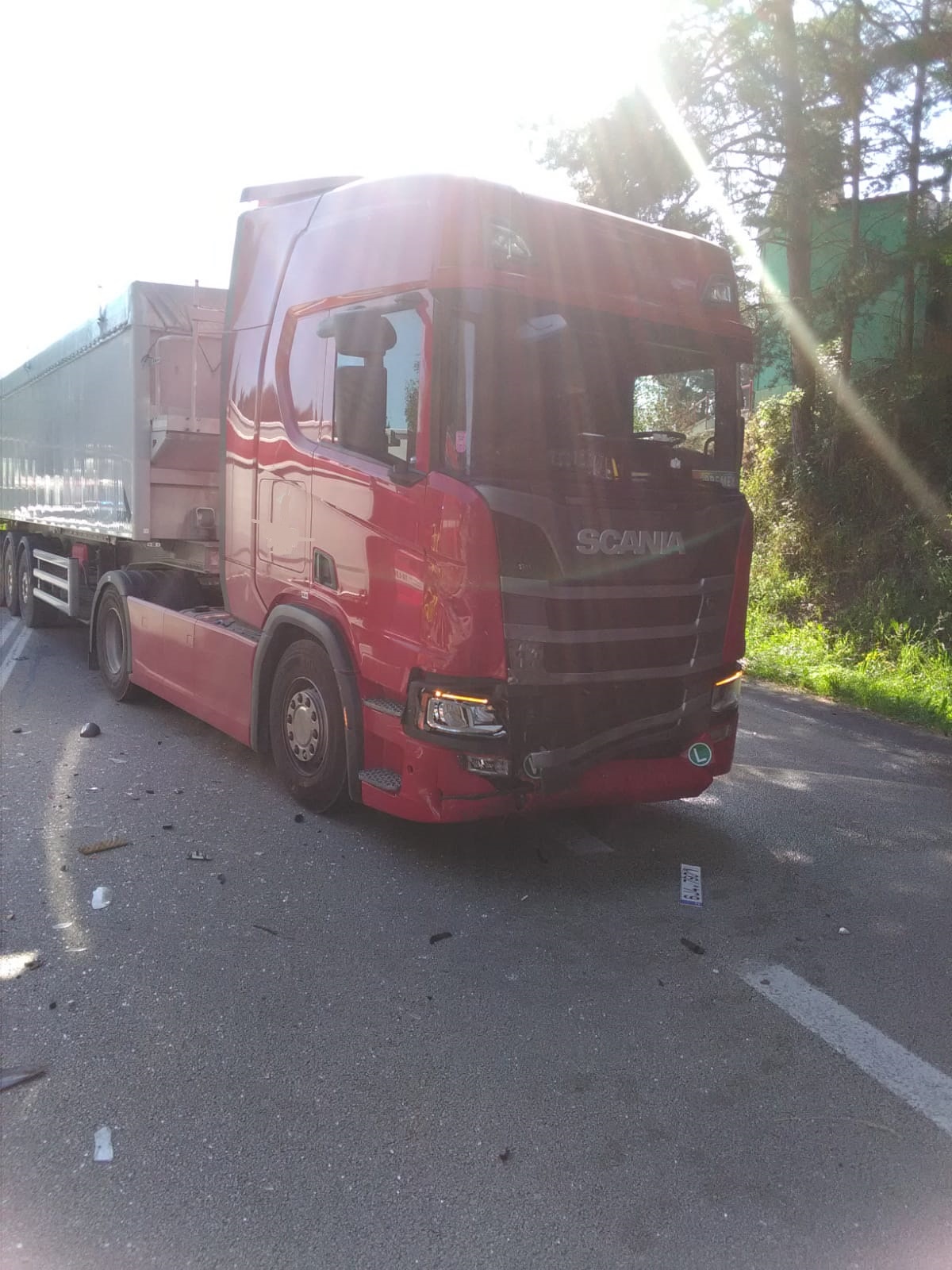 Dopravní nehoda OA a NA, Jindřichův Hradec - 30. 7. 2020 (7).jpg