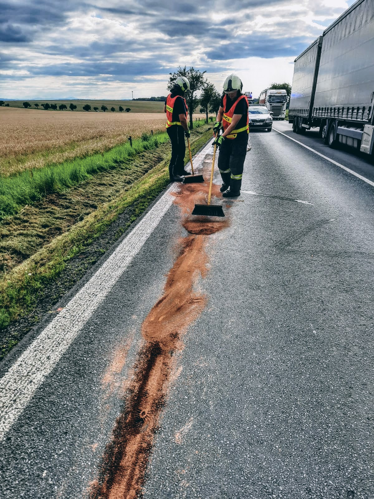 Dopravni nehoda Oltyně (6).jpg