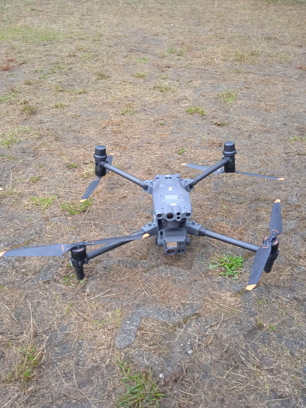 Dron
