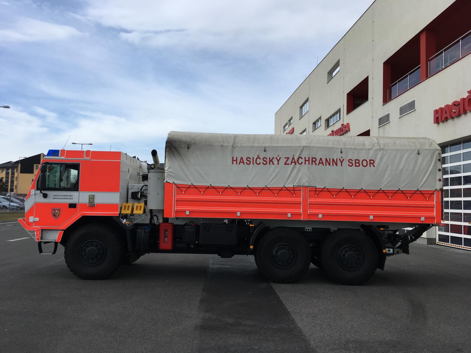 Evakuační automobil T815.JPG