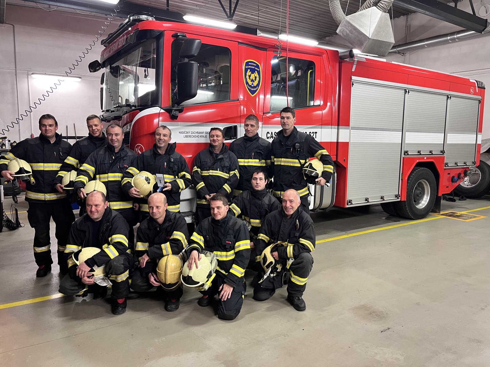 Nstržm. Roman Ptáček se svými kolegy z raspenavské stanice