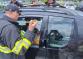 PAK_Hasiči otevírají zamčené auto