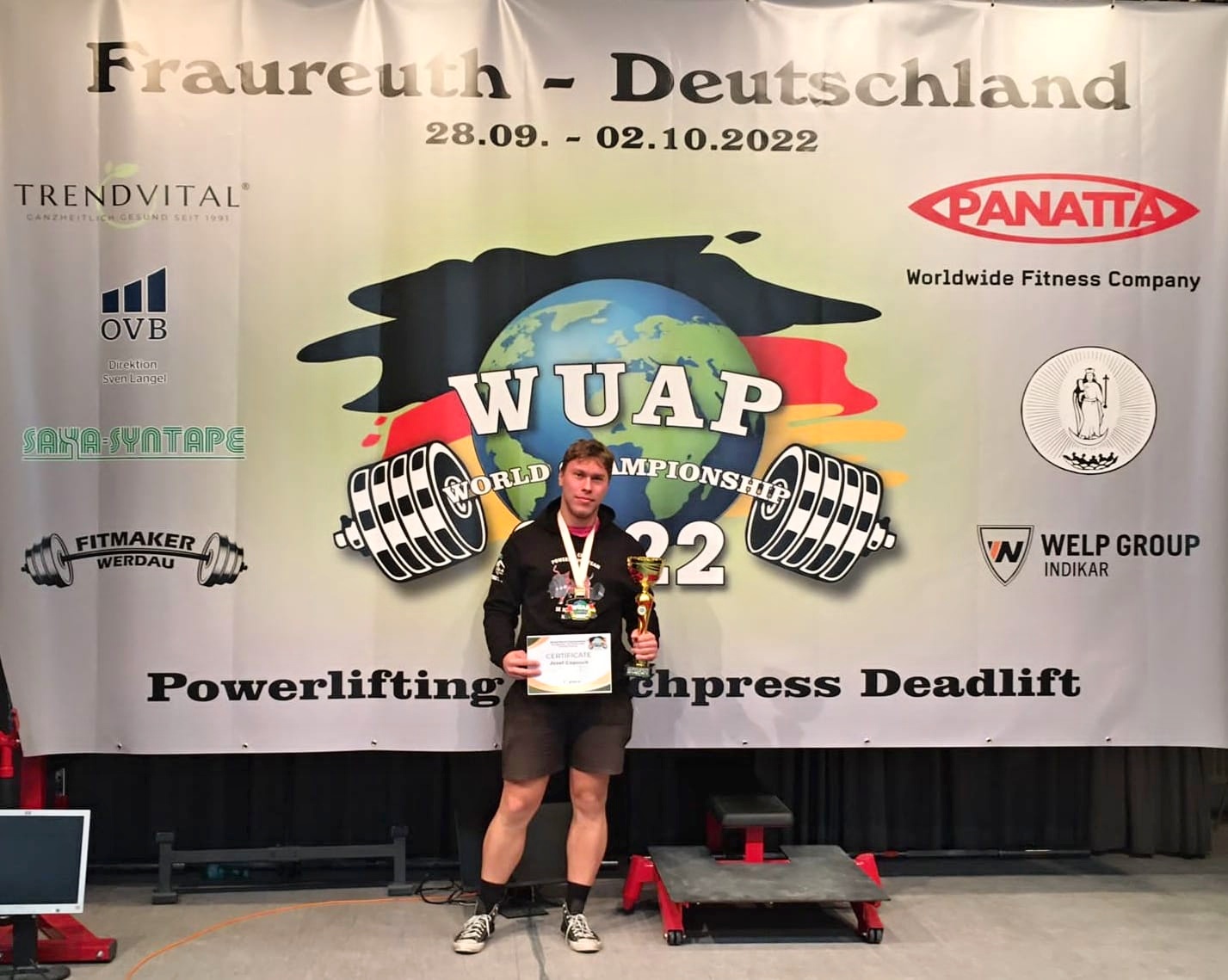  odkud si pětadvacetiletý profesionální hasič přivezl domů zlato