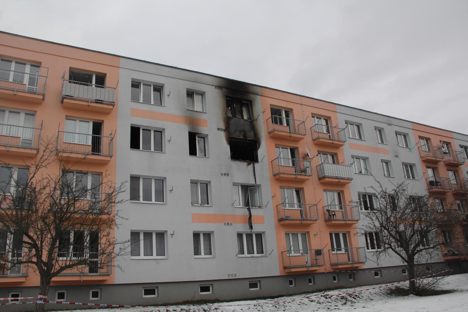 Požár v bytě od svíčky_exteriér.jpg