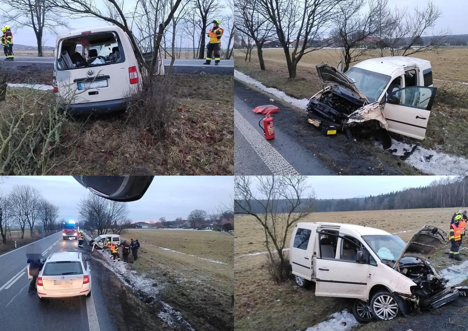 Po dopravní nehodě skončilo havarované vozidlo mimo komunikaci