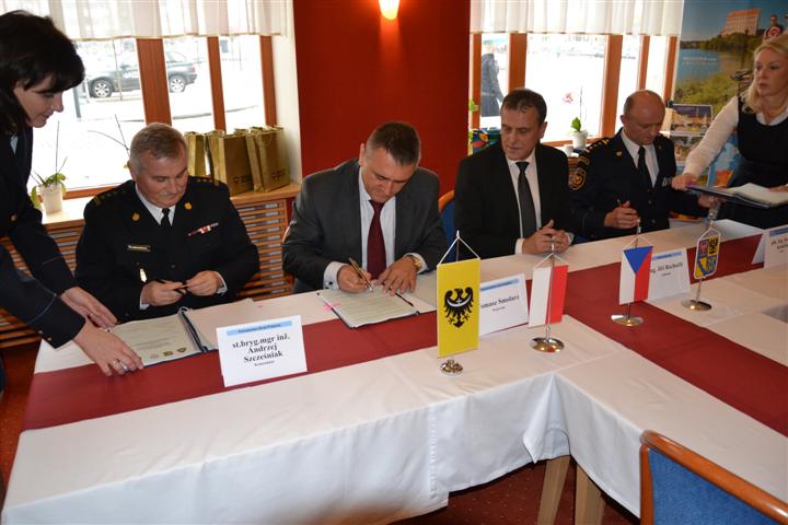 Podpis_dohody_Jesenik