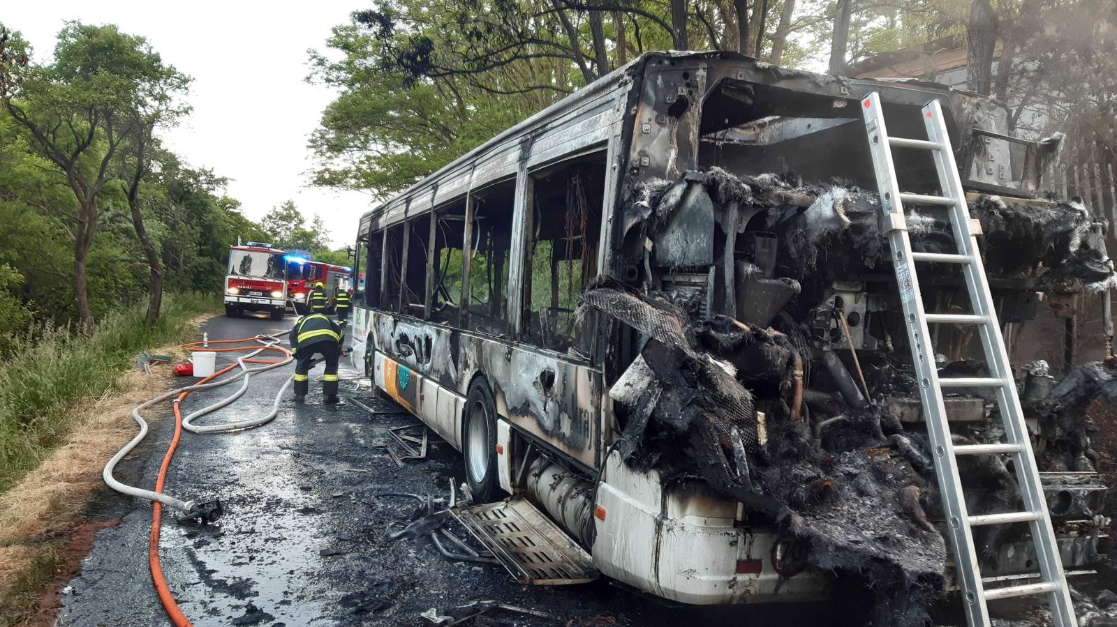 Požár autobusu (3).jpg