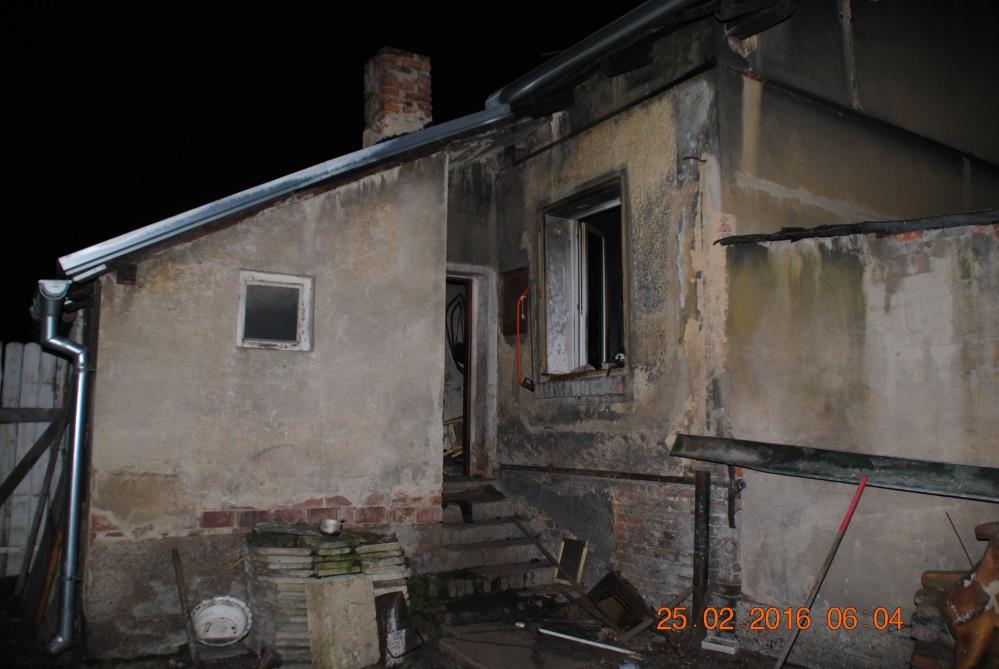 Požár domku Lom (1).jpg