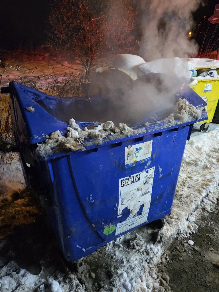 Požár popelnice v Liberci