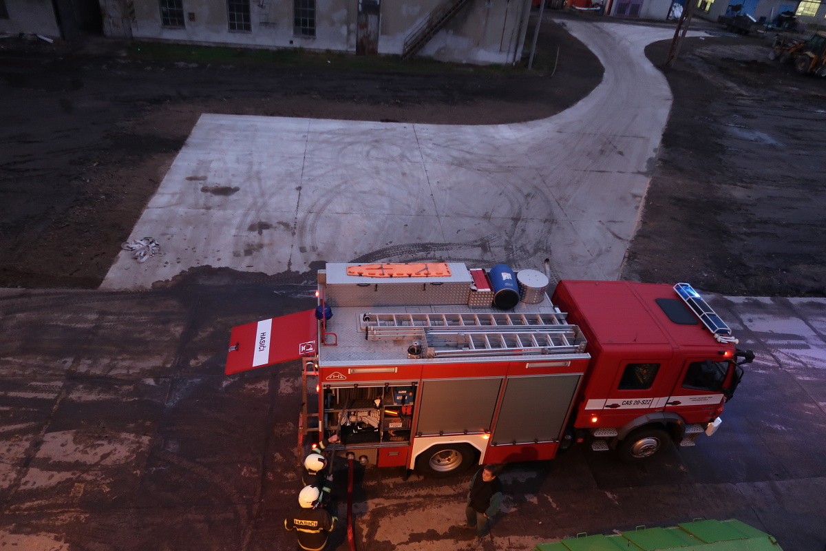 Požár sila, Veselí nad Lužnicí - 16. 12. 2016 (2).JPG