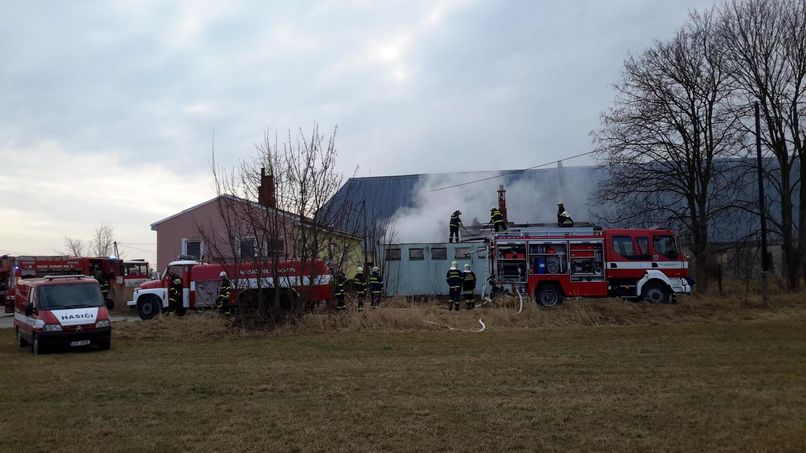 Požár stavení, Dynín (Lhota) - 12. 3. 2017 (2).jpg