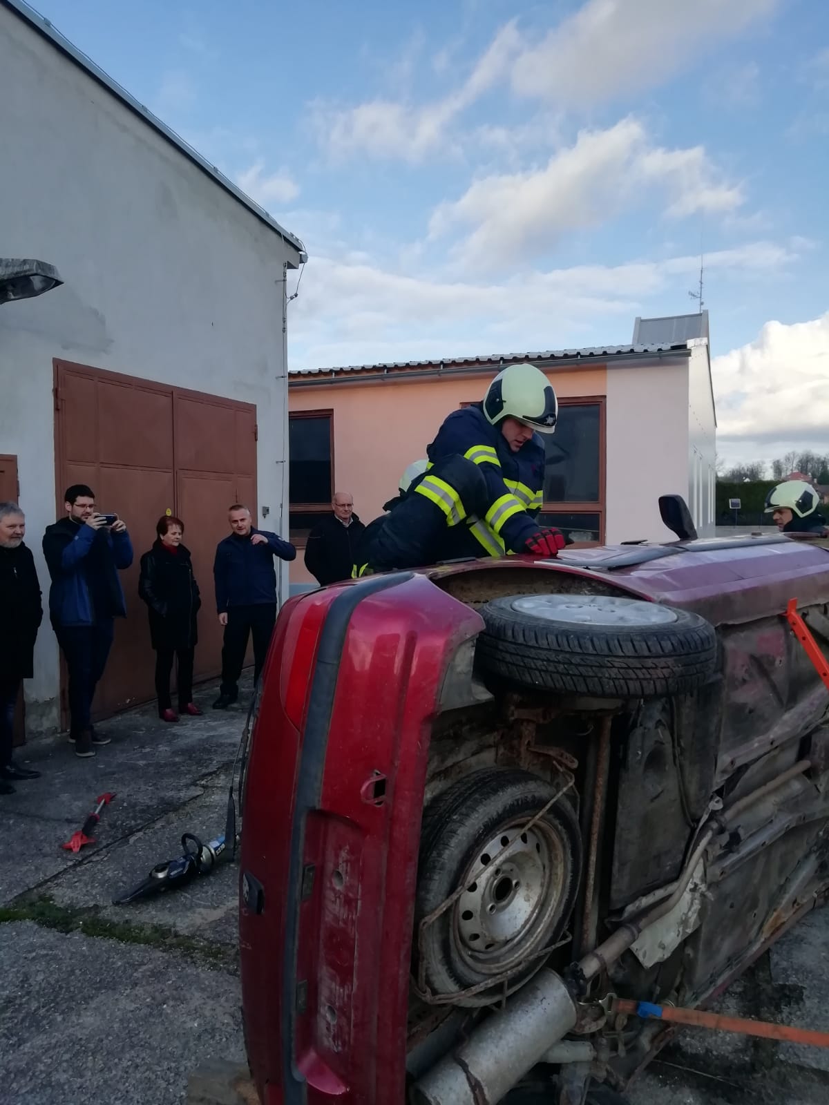 Předání daru z města Třeboň - 3. 12. 2019 (6).jpg