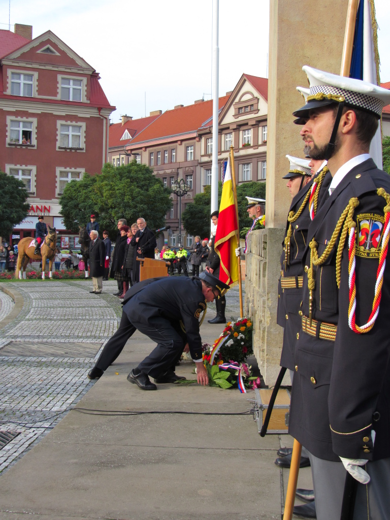 Předávání medailí, 28.10.2016 HK (1).JPG