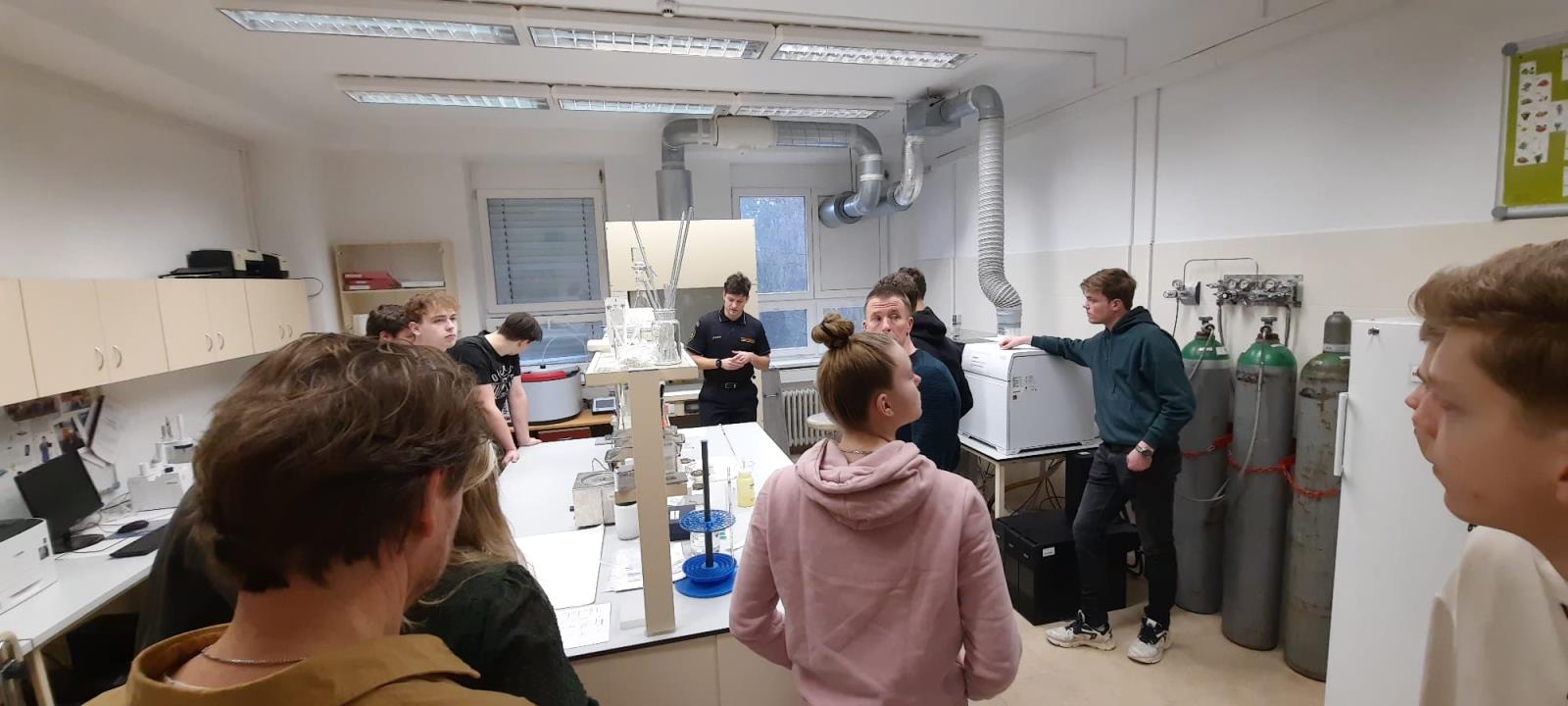 Vzdelavame stredoskolske studenty ze zahranici_08.jpg