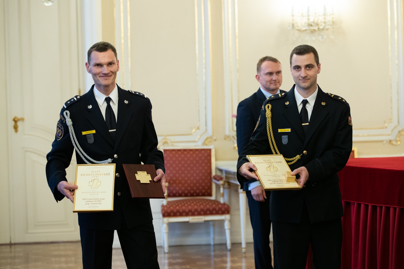Zlatý záchranářský kříž 18.jpg
