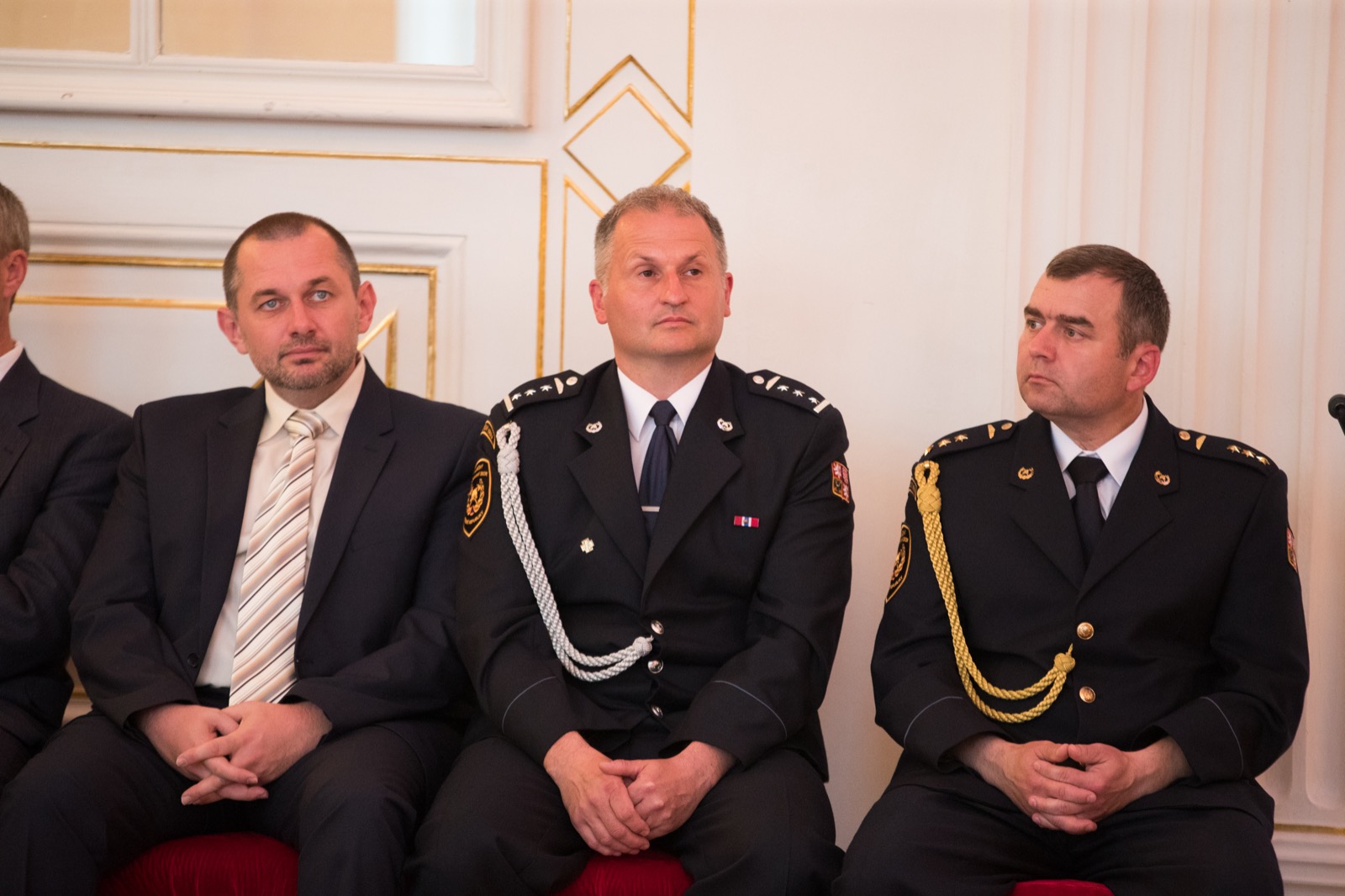 Zlatý záchranářský kříž 38.jpg
