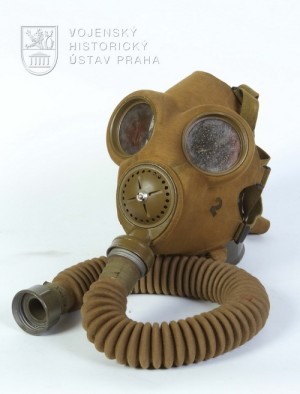 ceskoslovenska-vojenska-ochranna-maska-vzor-35.jpg