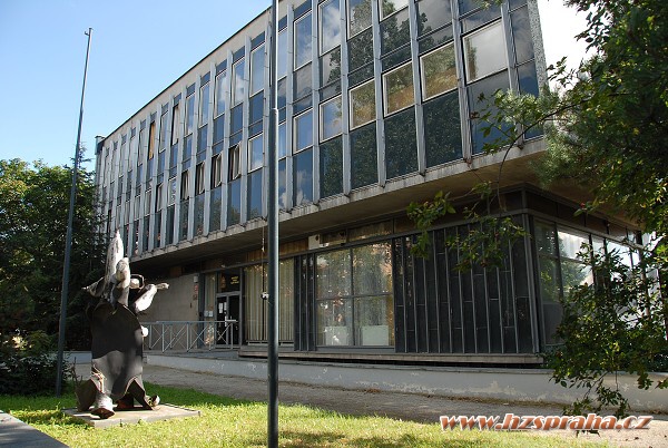 img00003.jpg