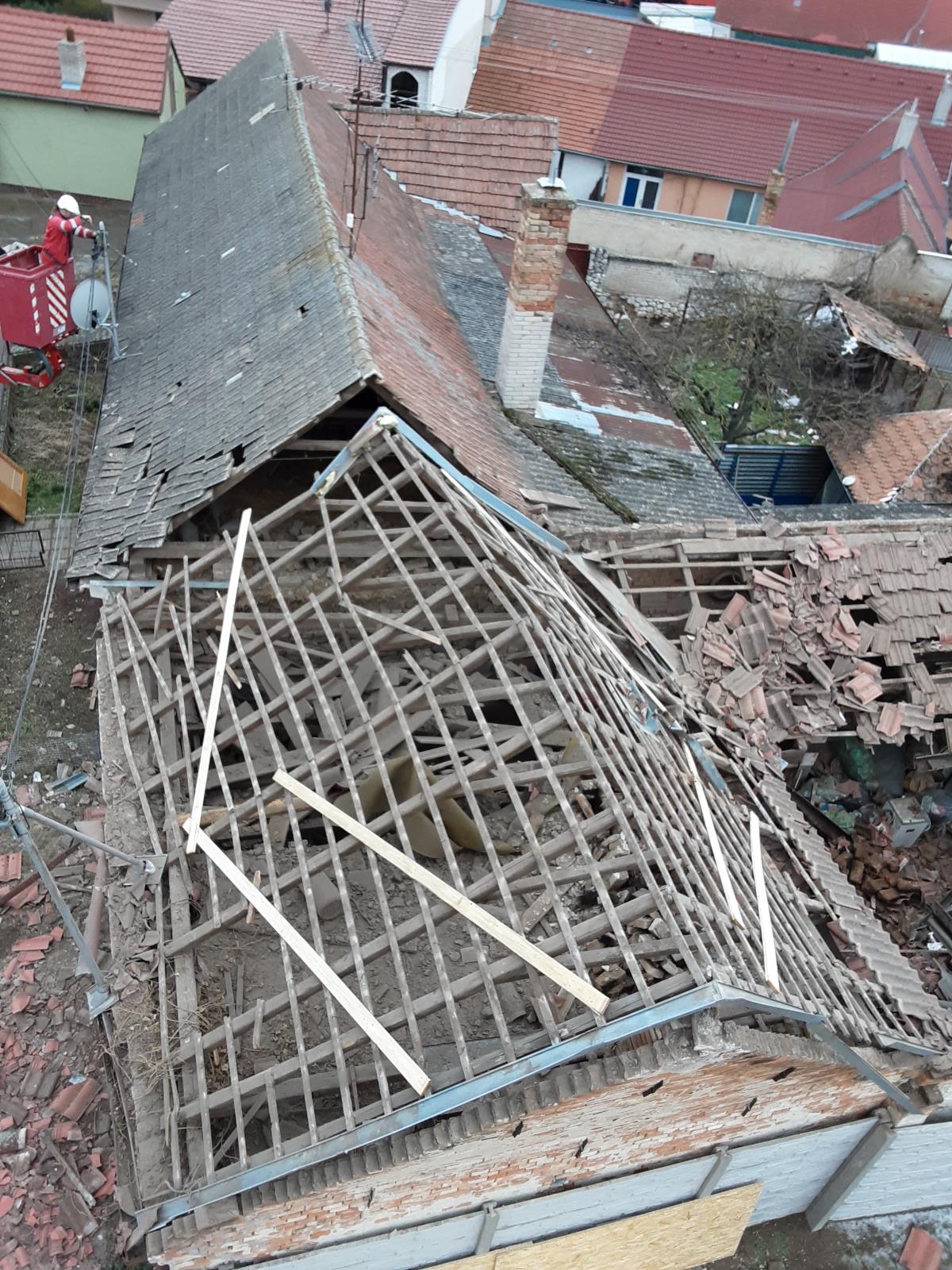 následky výbuchu v RD (8).jpg