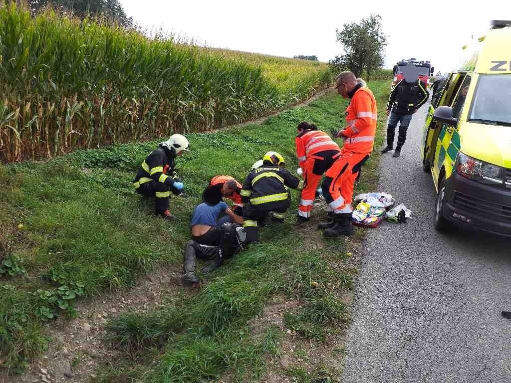 nehoda motocyklisty1 3.10.2021.jpg