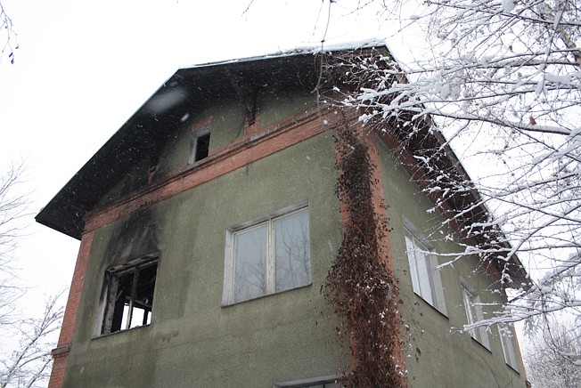 požár domek Děčín2.JPG