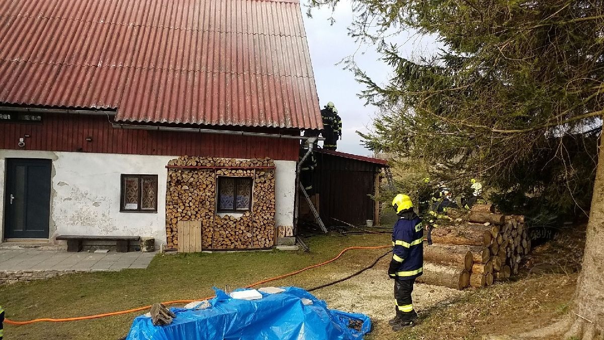 požár RD5 Králíky 29.3.2020.jpg