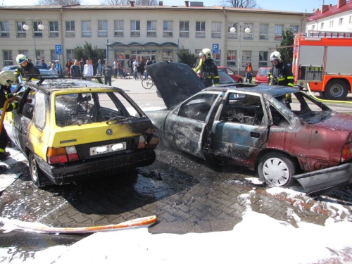 pozar3autaKarvina (2).jpg