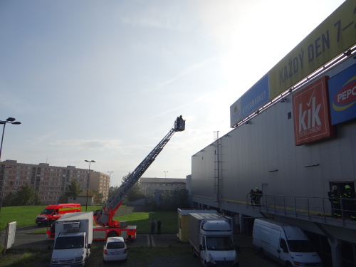 pozarAlbertOstrava_peku (4).JPG