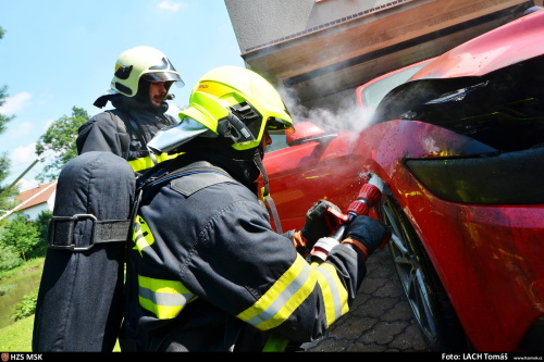 pozarFordMustangSenov (3).JPG