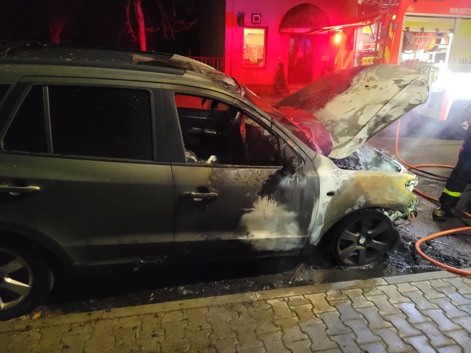 pozar_automobilu_Bohumin_2.jpg