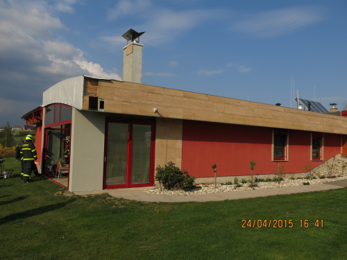 pozarbungalovKrasnePole (OV) (2).JPG