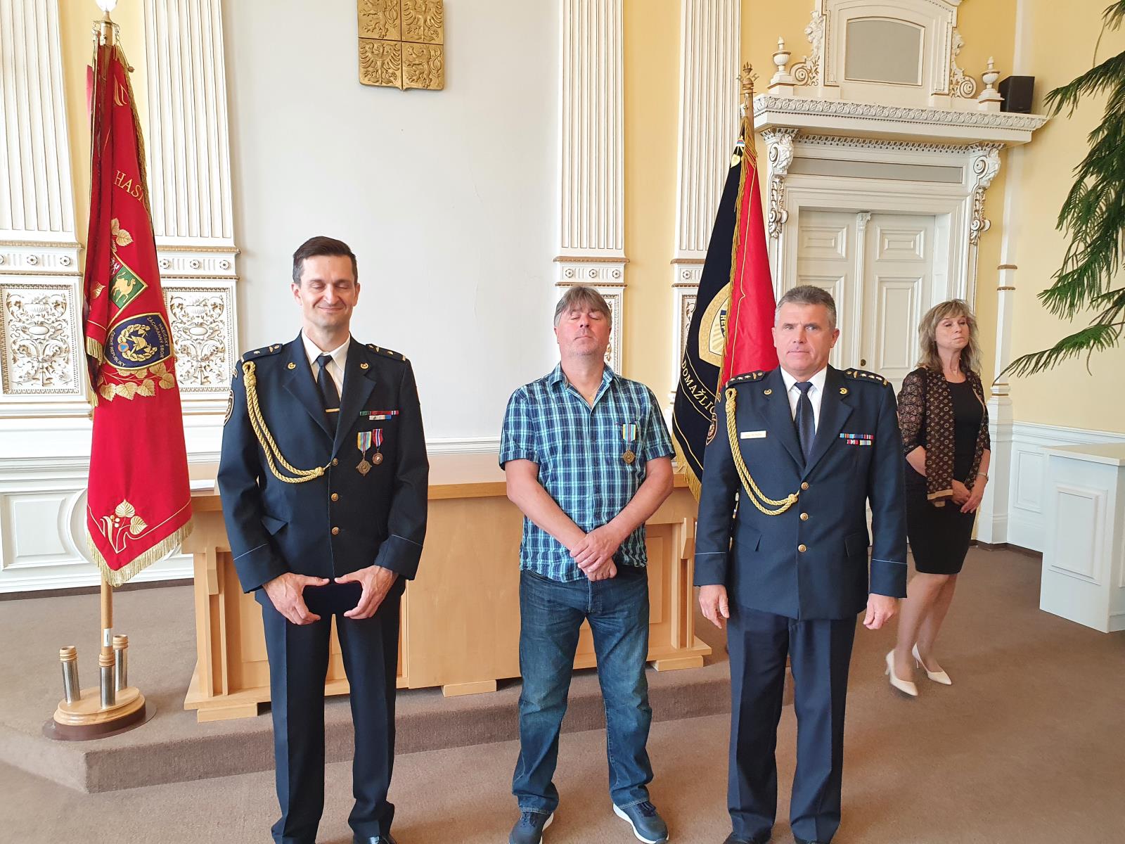 předávání služebních medailí ÚO Domažlice (3).jpg