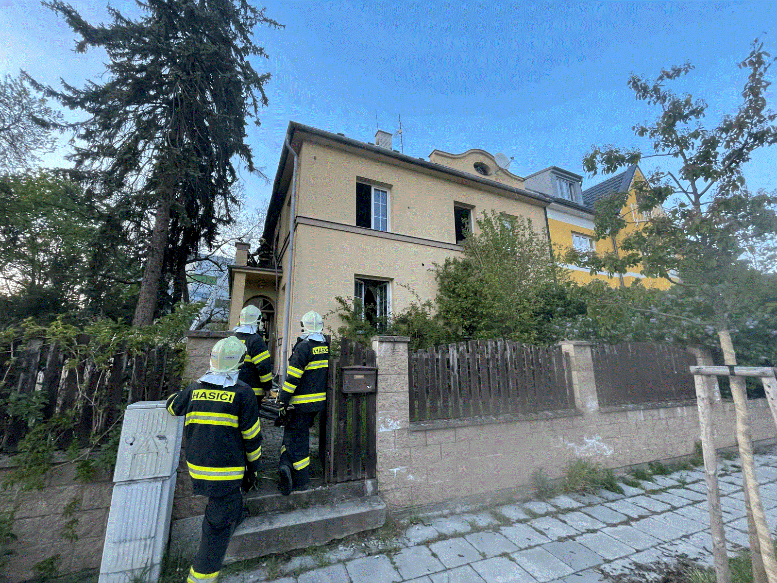 tempImageIVUjAT.gif