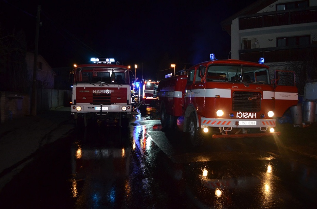 truhlárna/DSC_0479.JPG