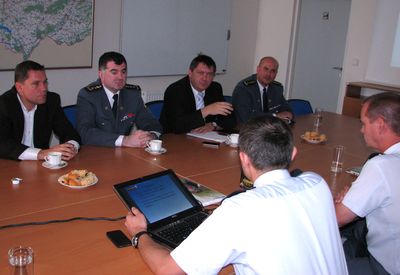 Zástupci Hasičského a záchranného zboru SR