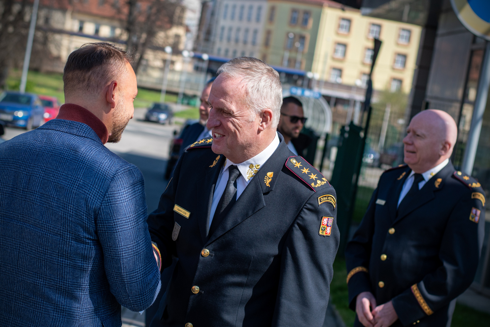 MV Slovenské republiky Matúše Šutaje Eštoka navštívil HZS MSK, kde jej přivítali generální ředitel HZS ČR Vladimír Vlček a ředitel HZS MSK Radim Kuchař.jpg