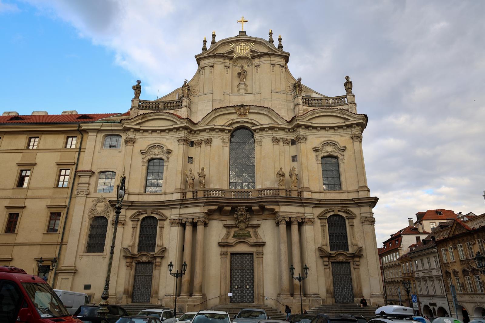 Hosté Podzimního hasičského koncertu si užívají hudební zážitek se souborem Hradišťan a Jiřím Pavlicou