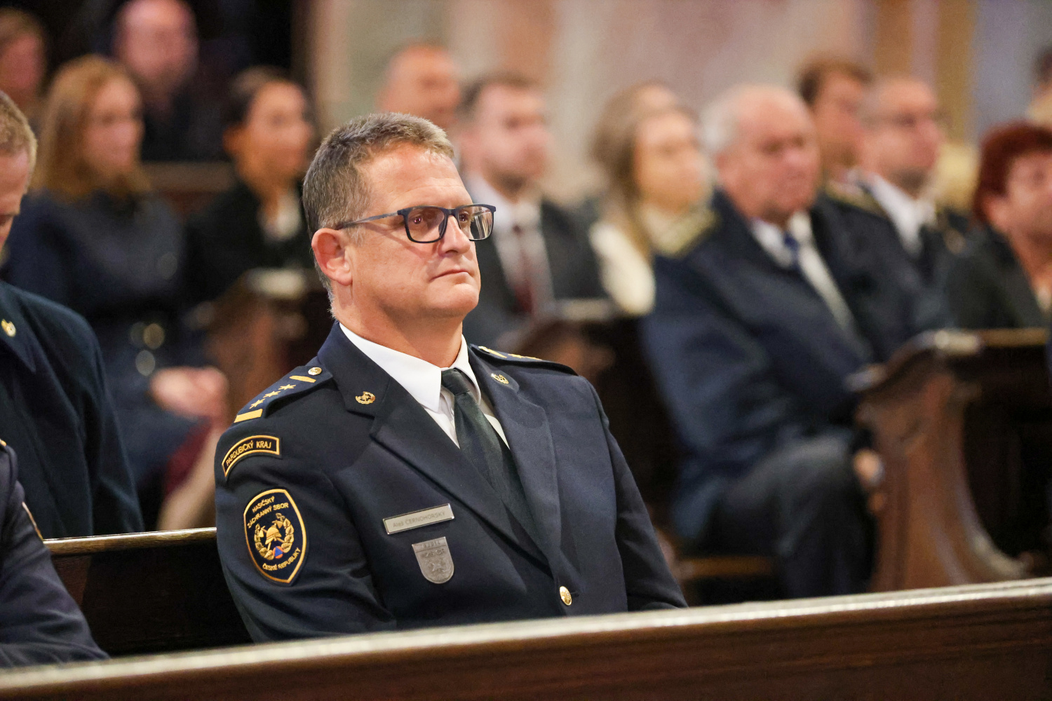 Hosté Podzimního hasičského koncertu si užívají hudební zážitek se souborem Hradišťan a Jiřím Pavlicou