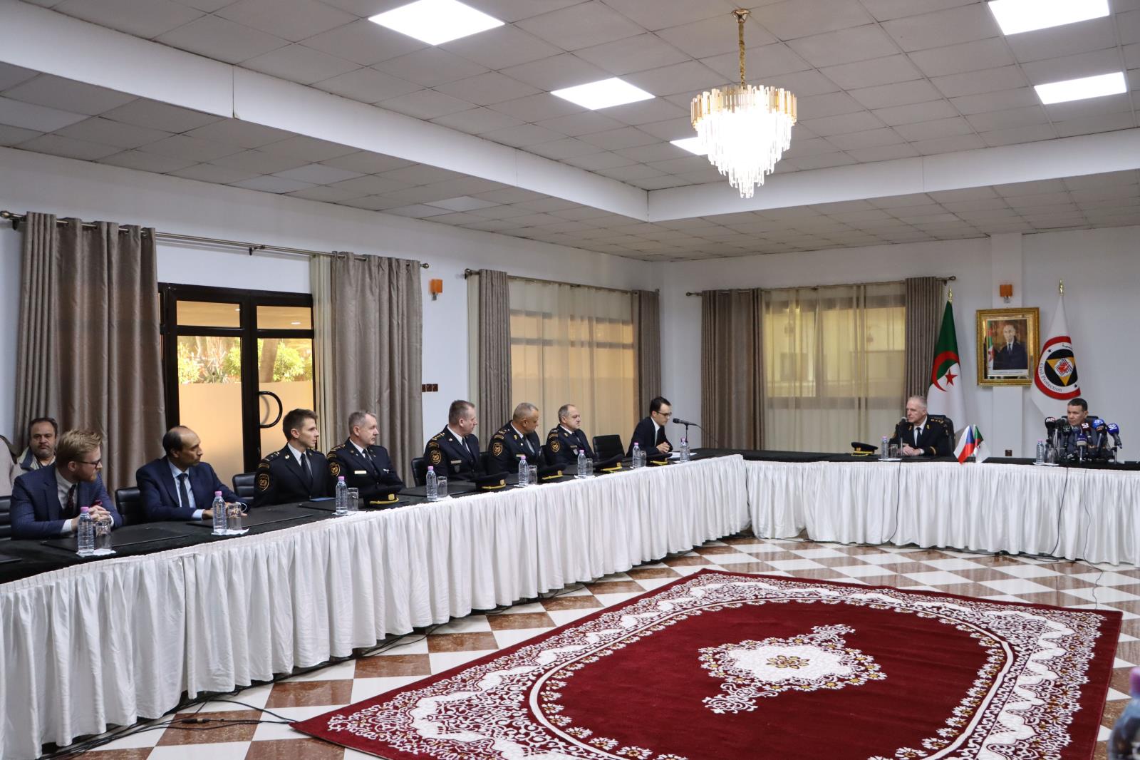 Delegace vedená generálním ředitelem HZS ČR genpor. Vladimírem Vlčkem absolvovala ve dnech 7. až 11. listopadu 2025 pracovní návštěvu Alžírské lidové republiky.