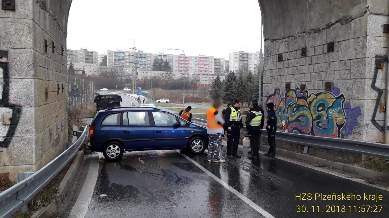 30_11_2018 DN 1 OA Nová Hospoda-Skvrňany únik chladiva (1).jpg