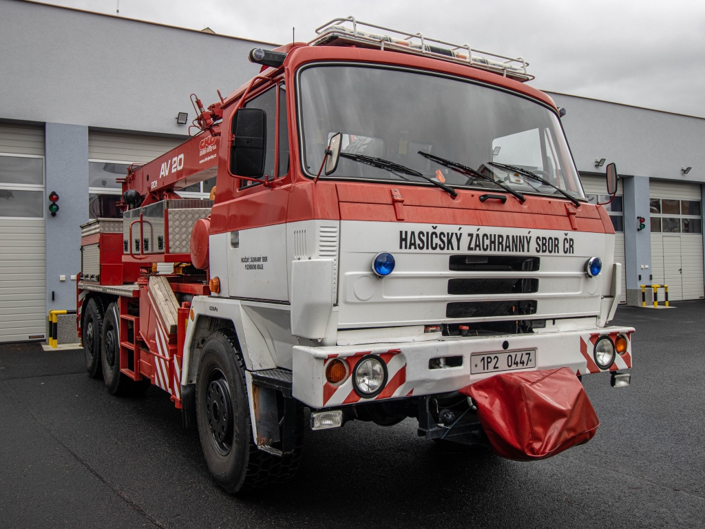 AV 20.jpg
