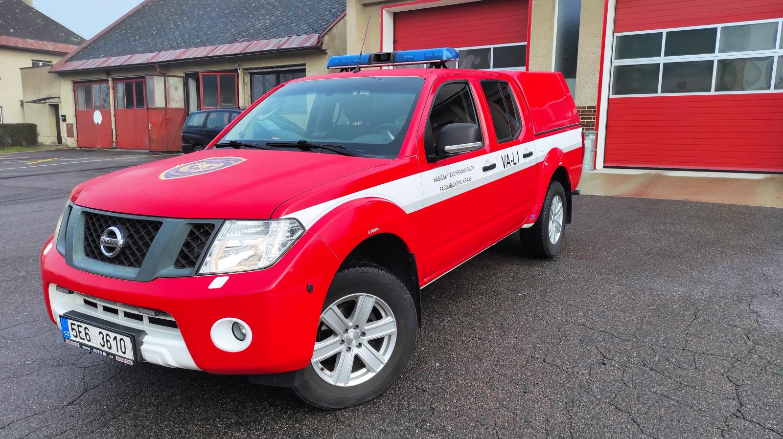 KR-VEA-NISSAN Navara.jpg